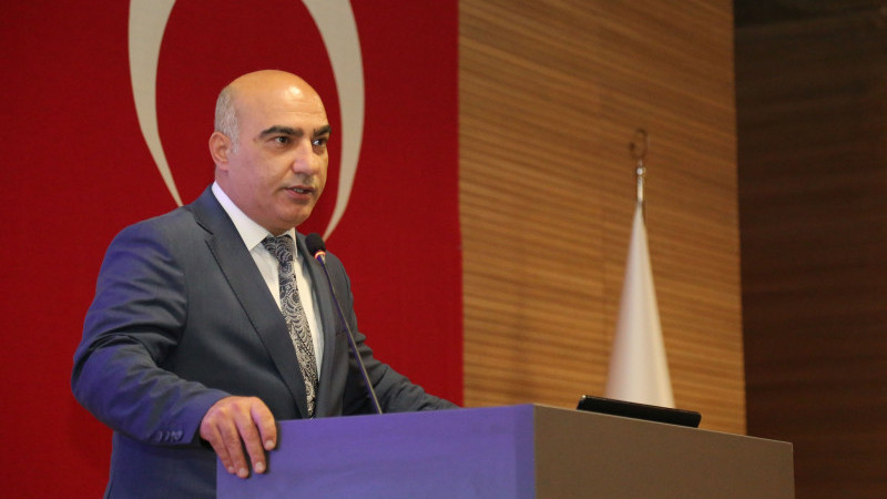 İzmir’de aile hekimlerine “Tanıdan Tedaviye Güncel Yaklaşımlar” eğitimi başladı