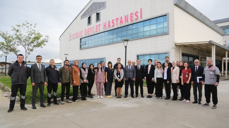 İzmir İl Sağlık Müdürü Ayhan Kul, Kınık'ta sağlık altyapısını inceledi