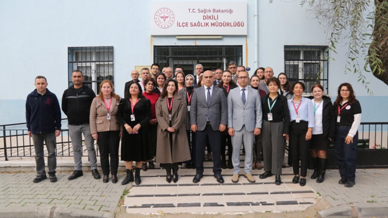 İzmir İl Sağlık Müdürü Ayhan Kul, Dikili ilçesindeki sağlık kurumlarını ziyaret etti