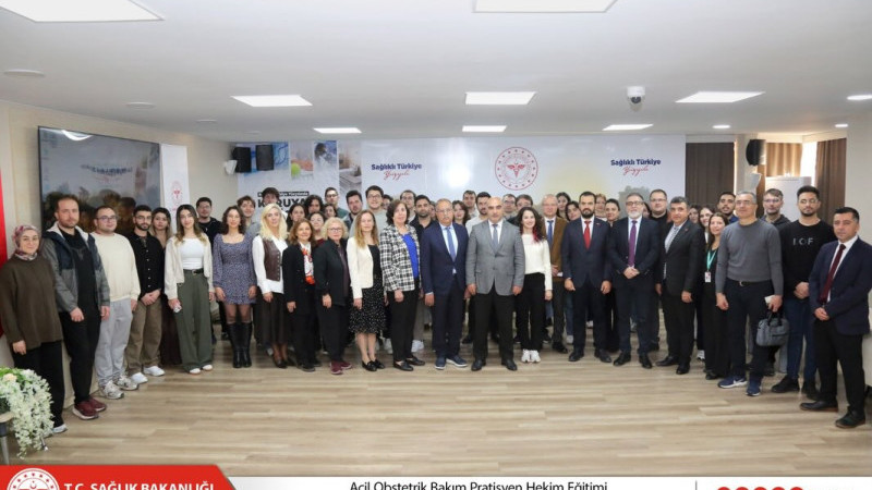 İzmir’de Pratisyen Hekimler anne ölümlerini azaltmak için eğitiliyor