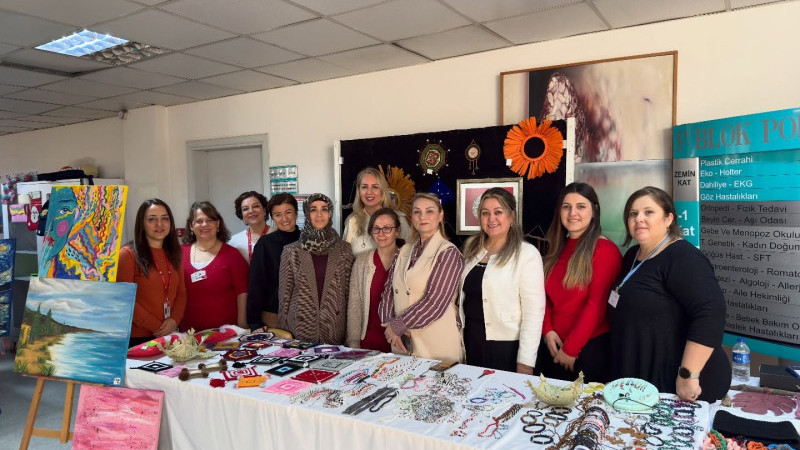 İzmir Atatürk Eğitim ve Araştırma Hastanesi'nden yıl sonu kermesi