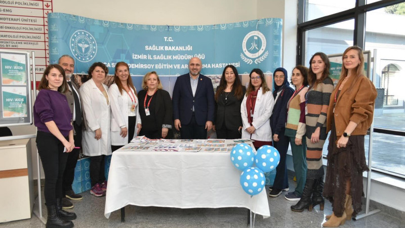 Seyfi Demirsoy, Dünya AIDS Günü’nde farkındalık yaratıyor