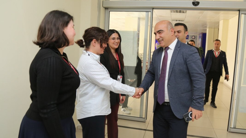 İzmir İl Sağlık Müdürü Ayhan Kul, Menemen'de saha ziyaretlerinde bulundu