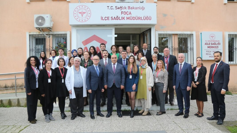 İzmir İl Sağlık Müdürü Ayhan Kul, Foça’da sağlık tesislerini yerinde inceledi