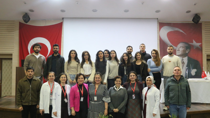 İzmir Atatürk Eğitim ve Araştırma Hastanesi'nde Acil Bakım Hemşireliği eğitimi başladı