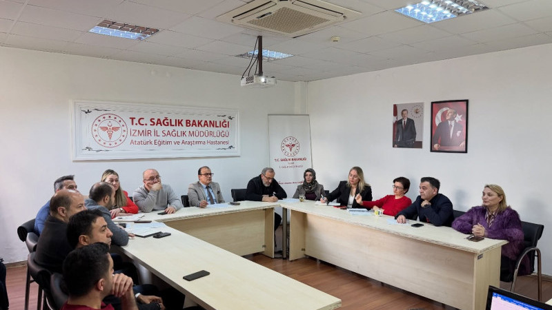 İzmir Atatürk Eğitim ve Araştırma Hastanesi’nde haftalık yönetim toplantısı yapıldı