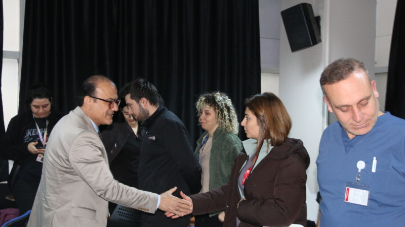 İzmir Atatürk Eğitim ve Araştırma Hastanesi Başheki Çalık'dan Acil Tıp Kliniği'ne destek ziyareti