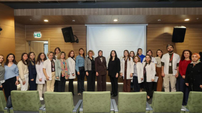İzmir Şehir Hastanesi'nde Psikiyatri Hemşireliği Sertifikalı Eğitim Programı başladı