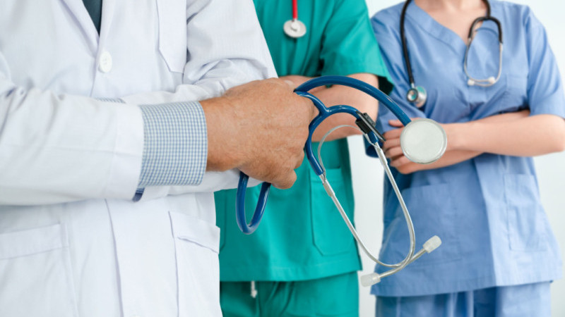 Kuşadası'nda sahte doktor ve hemşire gözaltına alındı!