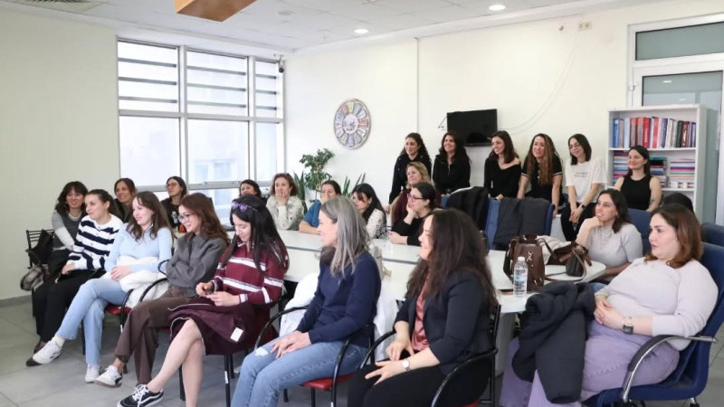 Behçet Uz’da prematüre bebekler için eğitim