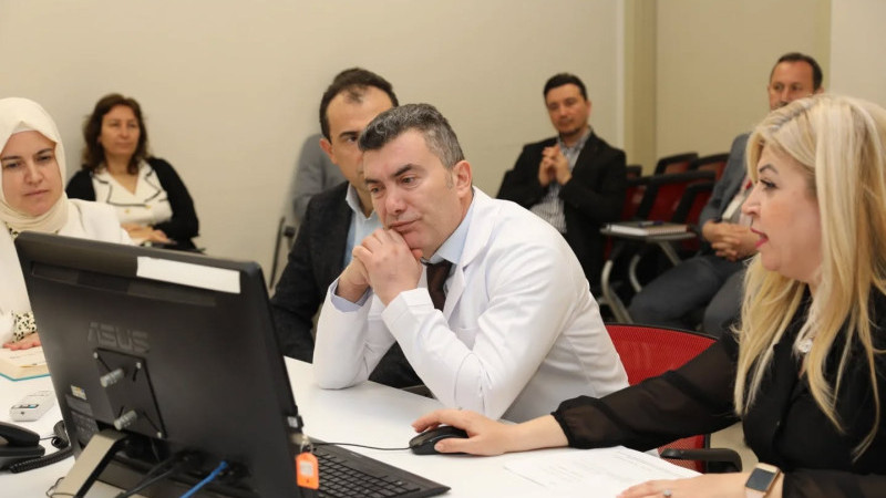 Çiğli Eğitim ve Araştırma Hastanesi’nde öz değerlendirme toplantısı