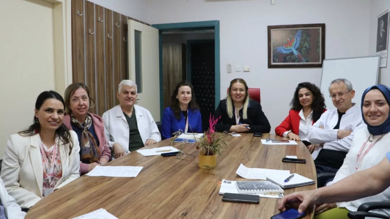 Dr. Behçet Uz Çocuk Hastanesi'nde 