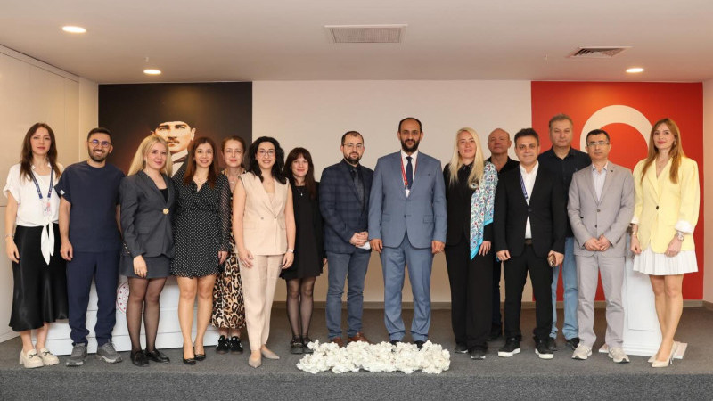 Buca Seyfi Demirsoy’da estetik ve kozmetik eğitimi tamamlandı