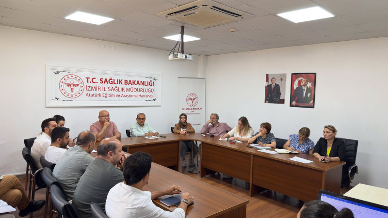 İzmir Atatürk EAH’de haftalık değerlendirme toplantısı gerçekleştirildi