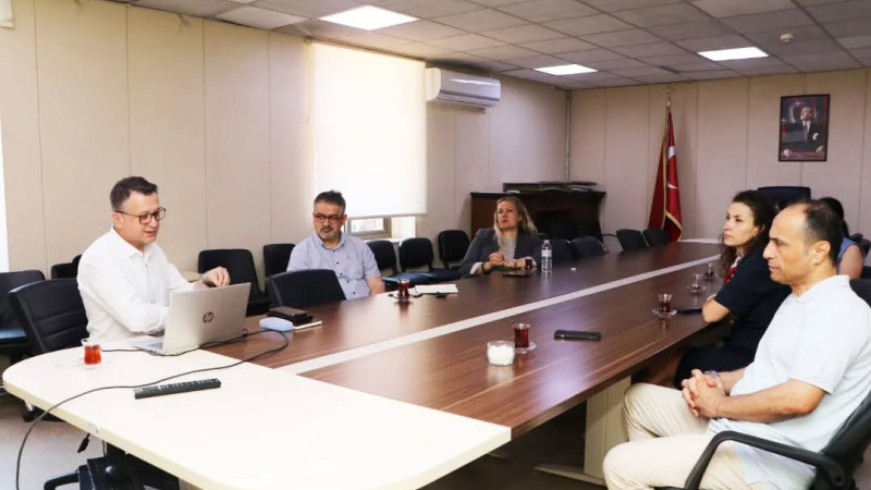 Dr. Behçet Uz Çocuk Hastanesi’nde 