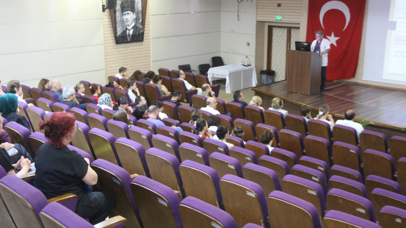 İzmir Atatürk Eğitim ve Araştırma Hastanesi’nde enfeksiyon kontrol komitesi toplandı