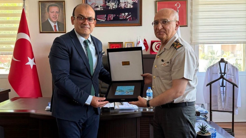 Ege Ordusu Komutanı Orgeneral İrfan Özsert'ten İzmir Atatürk EAH'a ziyaret