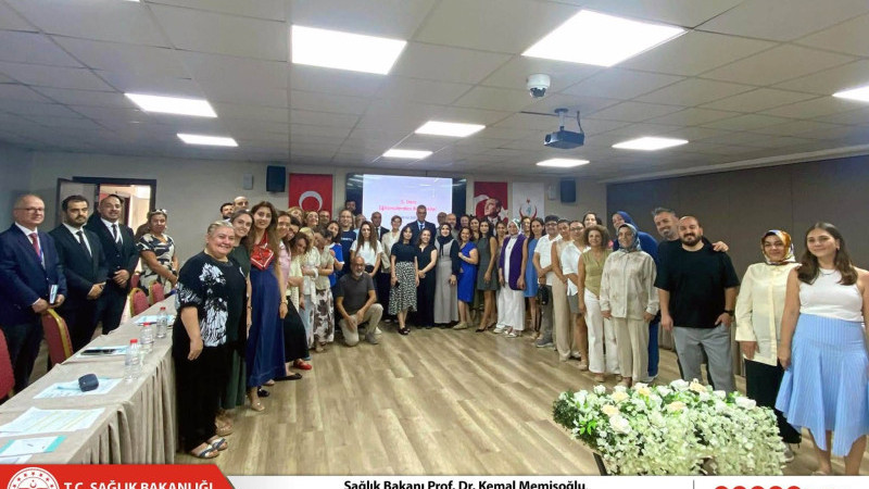 Sağlık Bakanı Memişoğlu Urla’daki NRP eğiticileriyle bir araya geldi