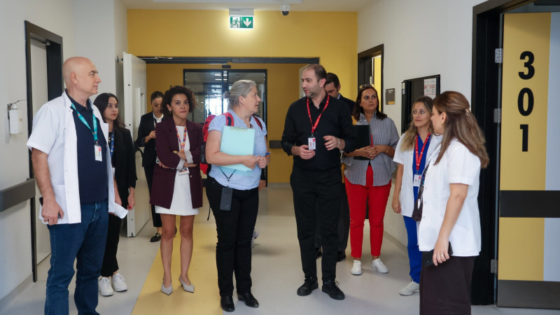 Alman Dışişleri Bakanlığı doktorundan İzmir Şehir Hastanesi’ne ziyaret