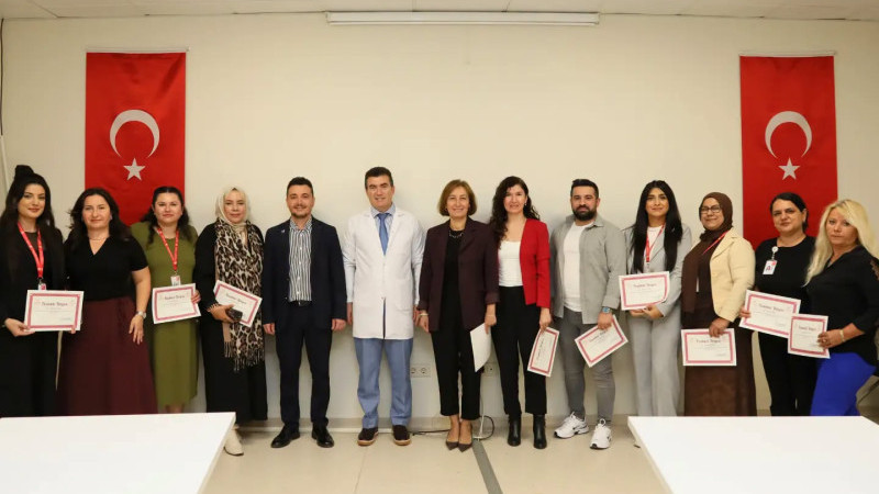 Çiğli EA Hastanesi'nde dijital arşiv personeline teşekkür belgesi