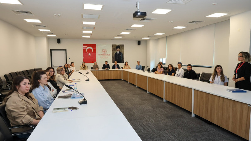 İzmir Şehir Hastanesinde Stoma ve Yara Bakımı Hemşireliği Eğitimi başladı