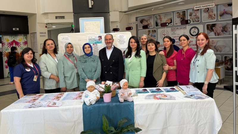 Buca Seyfi Demirsoy Eğitim ve Araştırma Hastanesinde Normal Doğum Haftası’nda anne ve bebek sağlığına dikkat çekildi