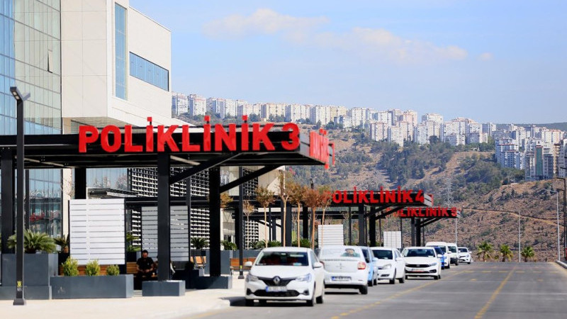 İzmir Şehir Hastanesi'nden sevindiren haber: Mesai dışı poliklinik hizmeti başladı!